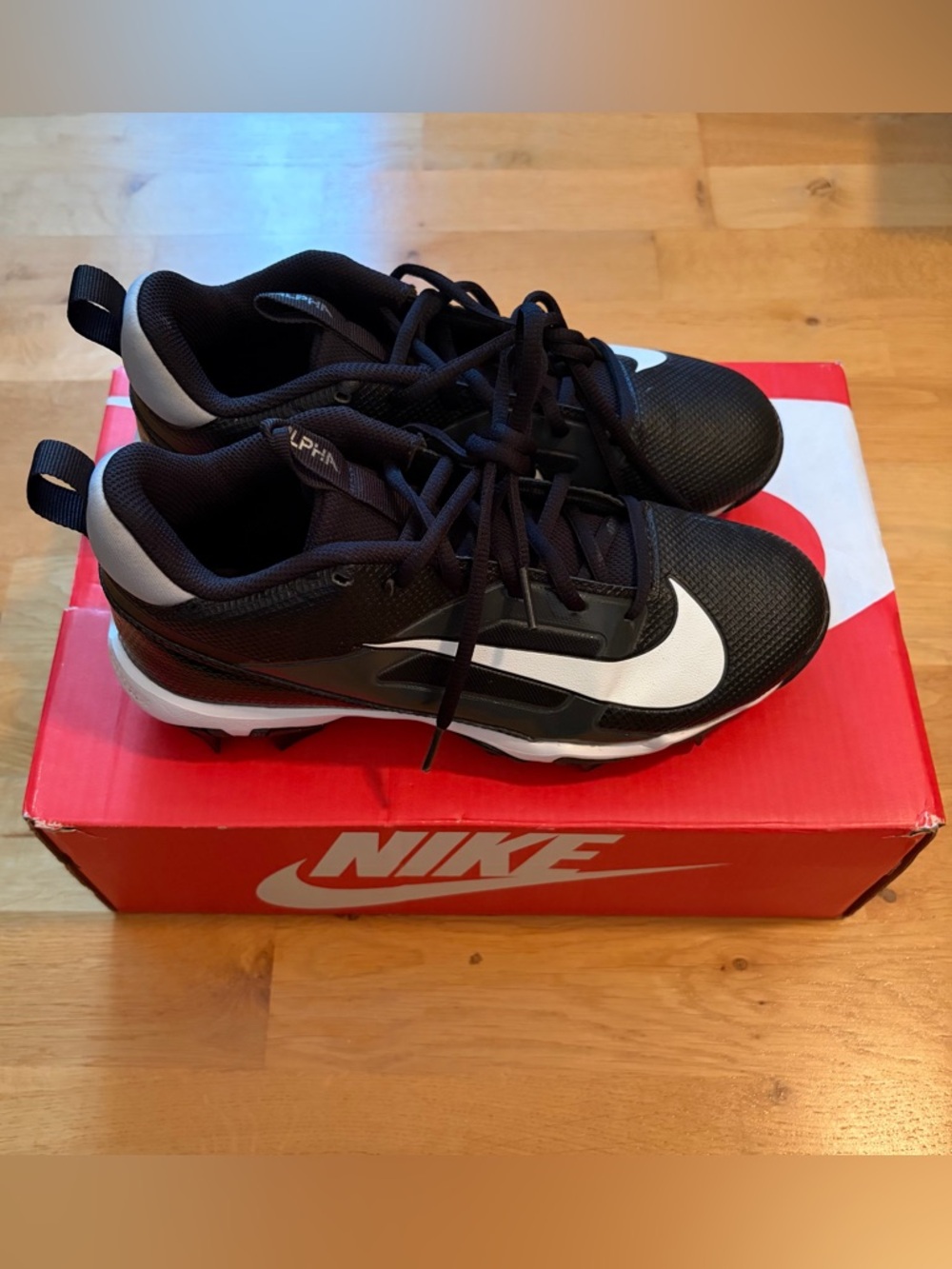 Nike Kids' Alpha Menace 4 Shark Football Cleats, 6Y, W, NEW IN BOX